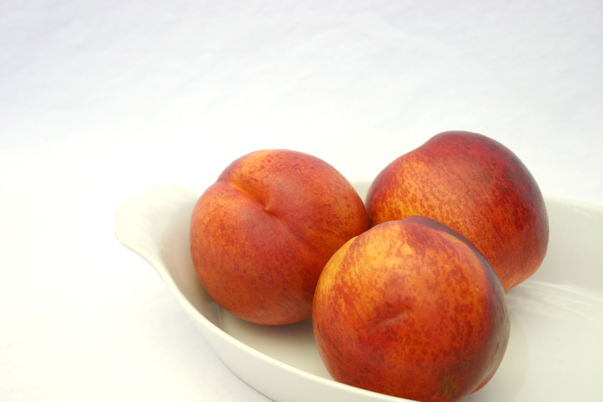 Nectarine — Yellow Flesh, Tree Ripened, Ready-to-eat